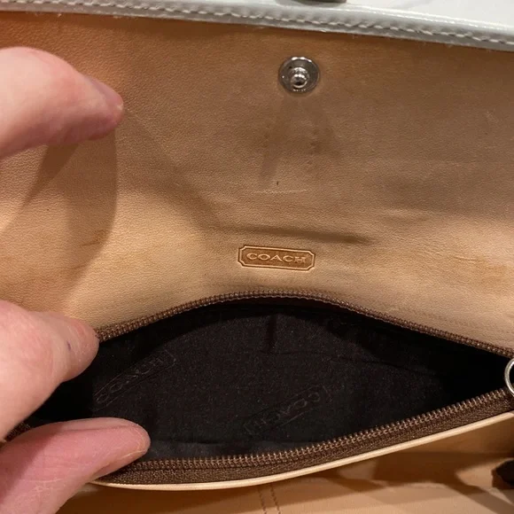 Coach wallet/wristlet - Picture 3 of 5